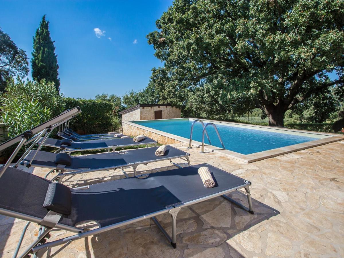 Villa Hrast Bacva Вишнян Экстерьер фото