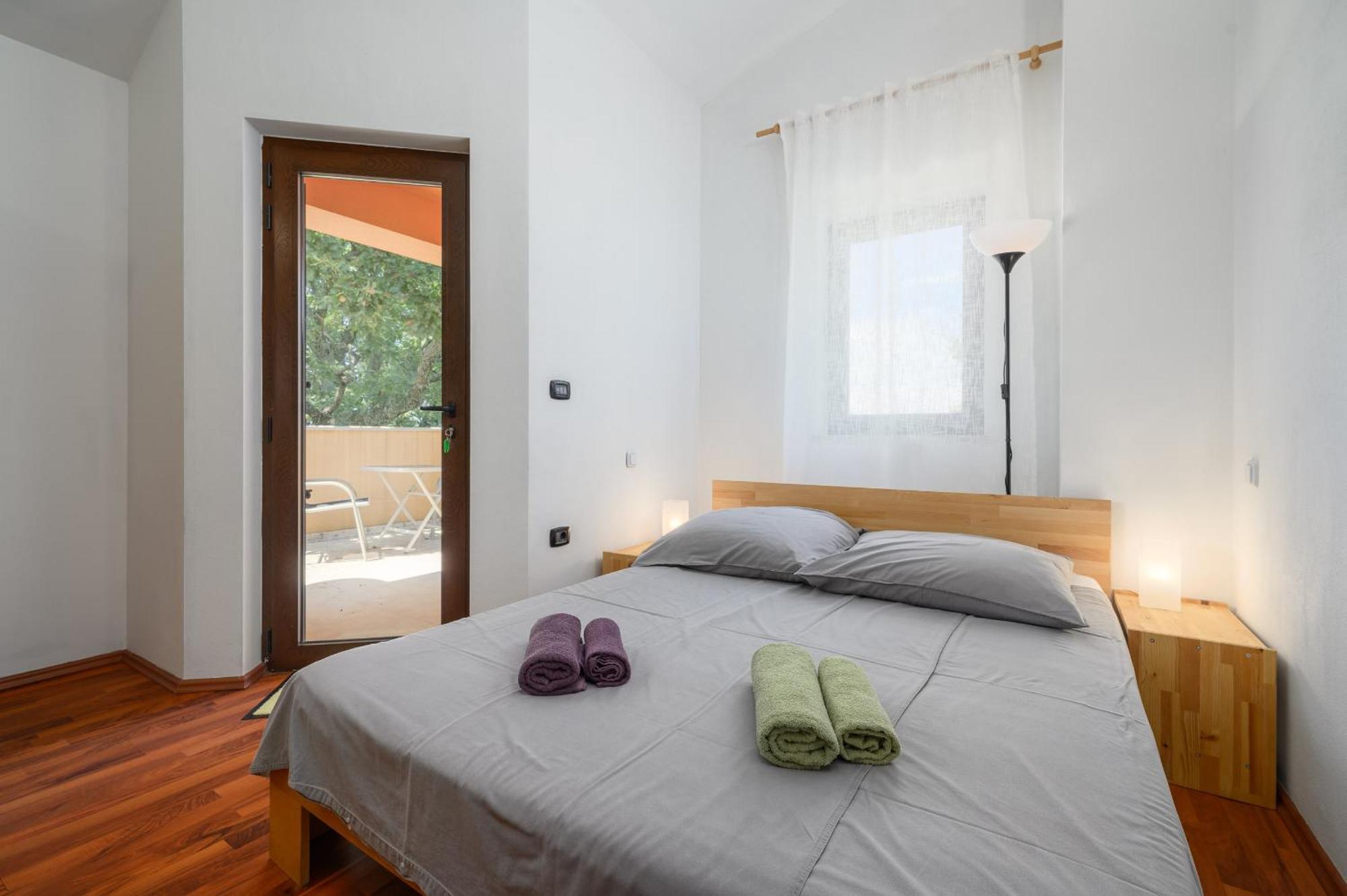 Villa Hrast Bacva Вишнян Экстерьер фото