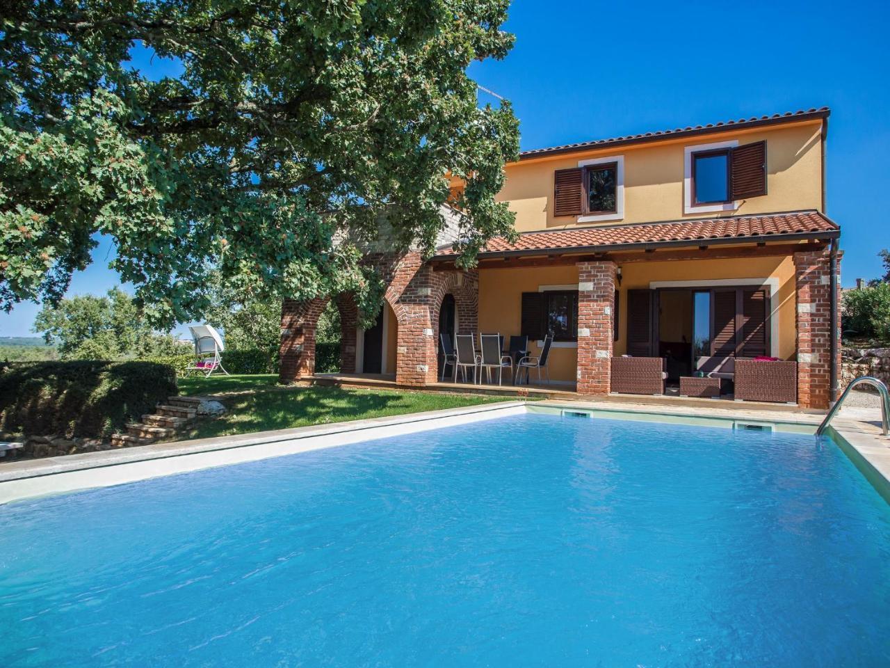 Villa Hrast Bacva Вишнян Экстерьер фото