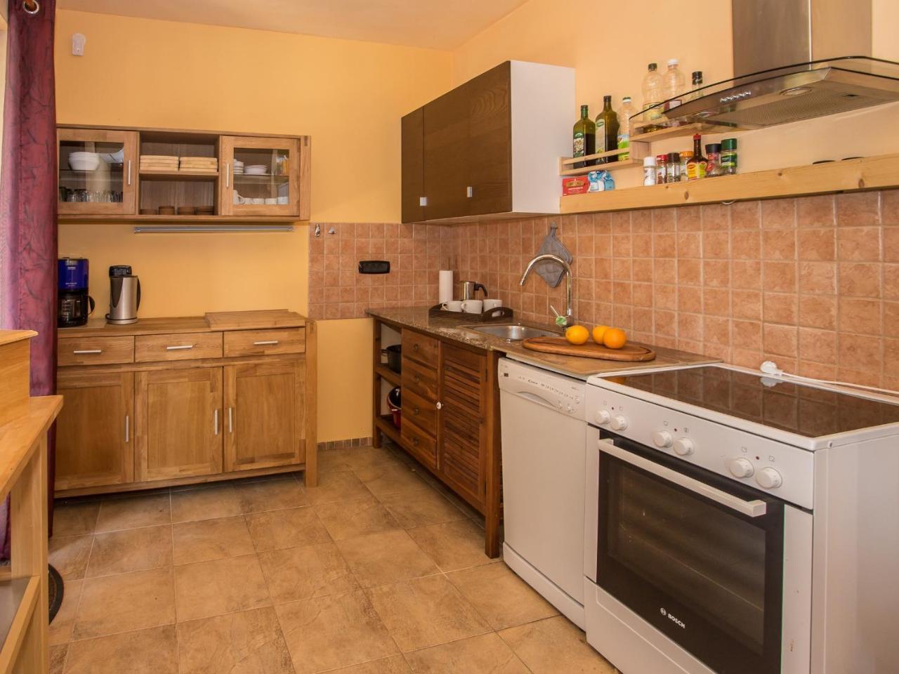 Villa Hrast Bacva Вишнян Экстерьер фото